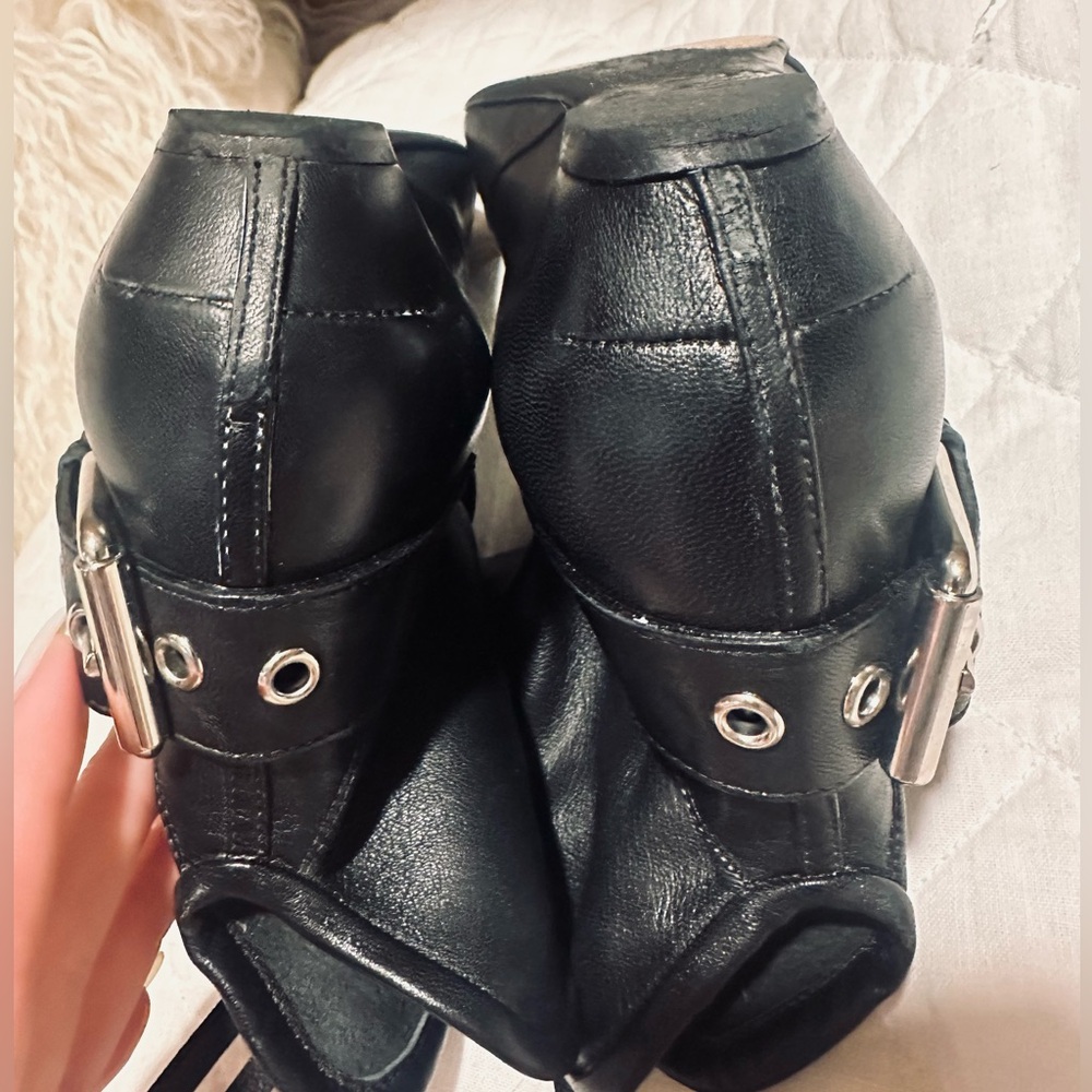 Giuseppe Zanotti Leather Wedge Boots Size: 9 | It 39 View 4